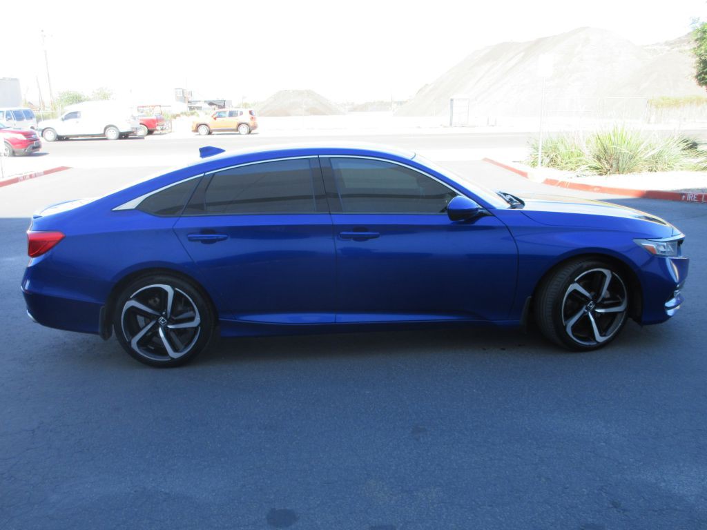 2018 Honda Accord Image 2