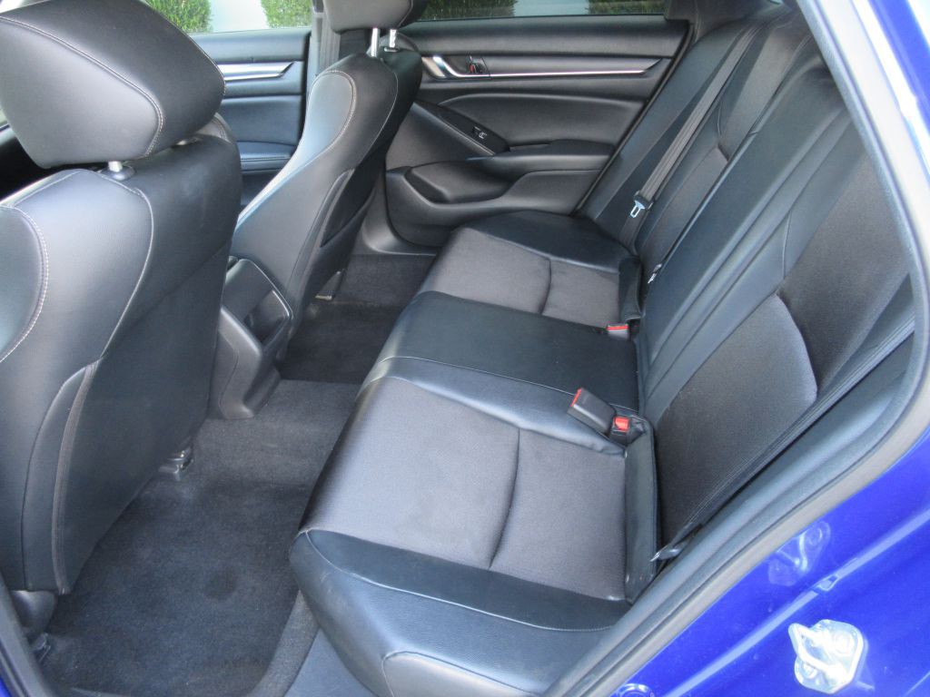 2018 Honda Accord Image 10