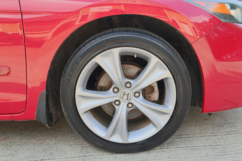 2011 Honda Accord Image 11