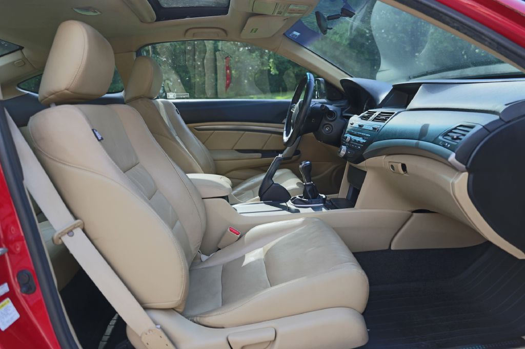 2011 Honda Accord Image 16