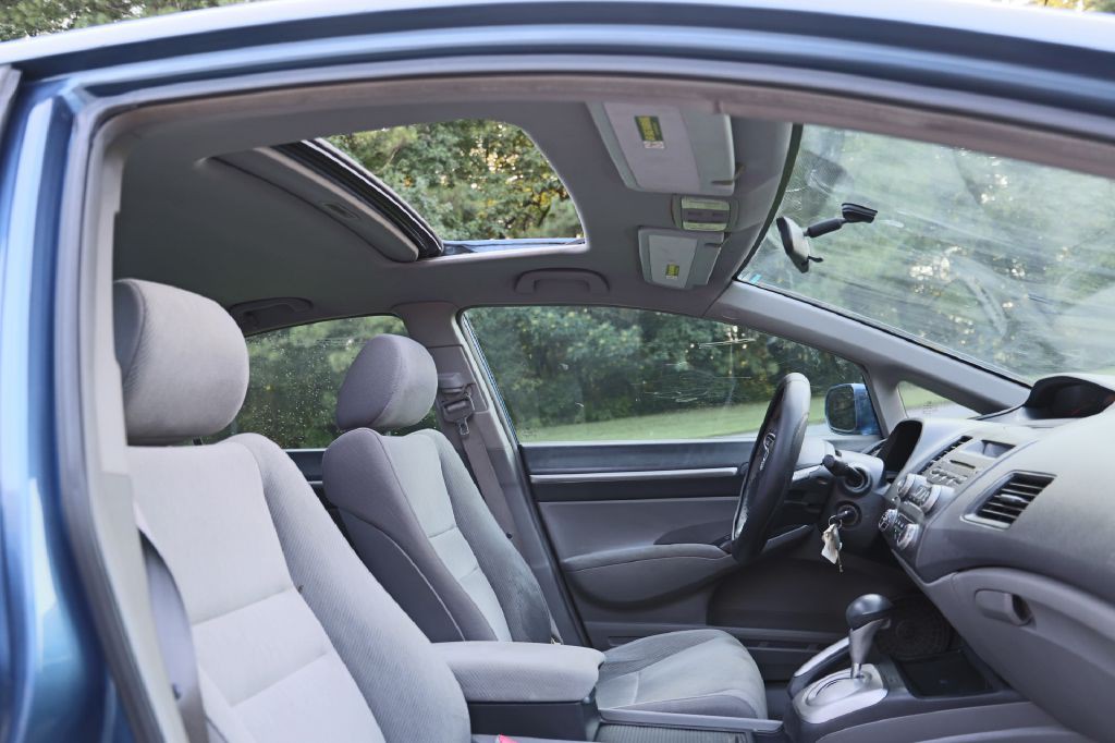 2010 Honda Civic Image 17