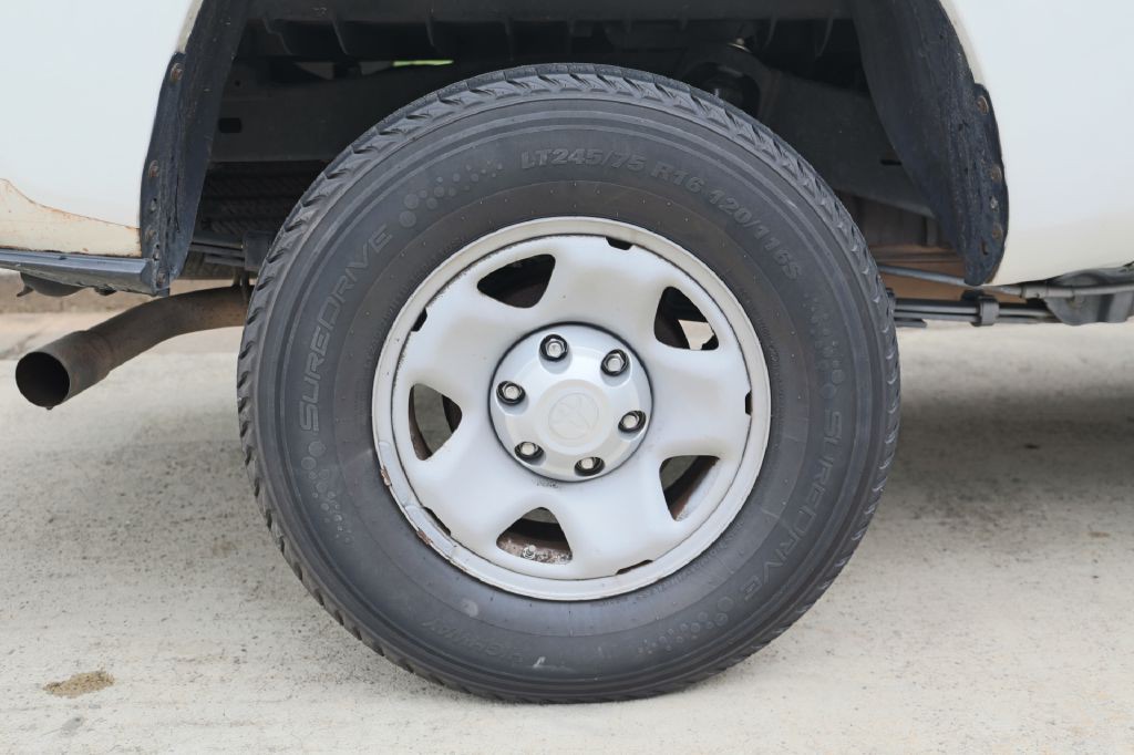 2017 Toyota Tacoma Image 18