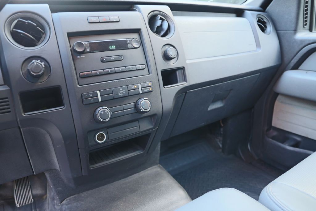 2011 Ford F-150 Image 11