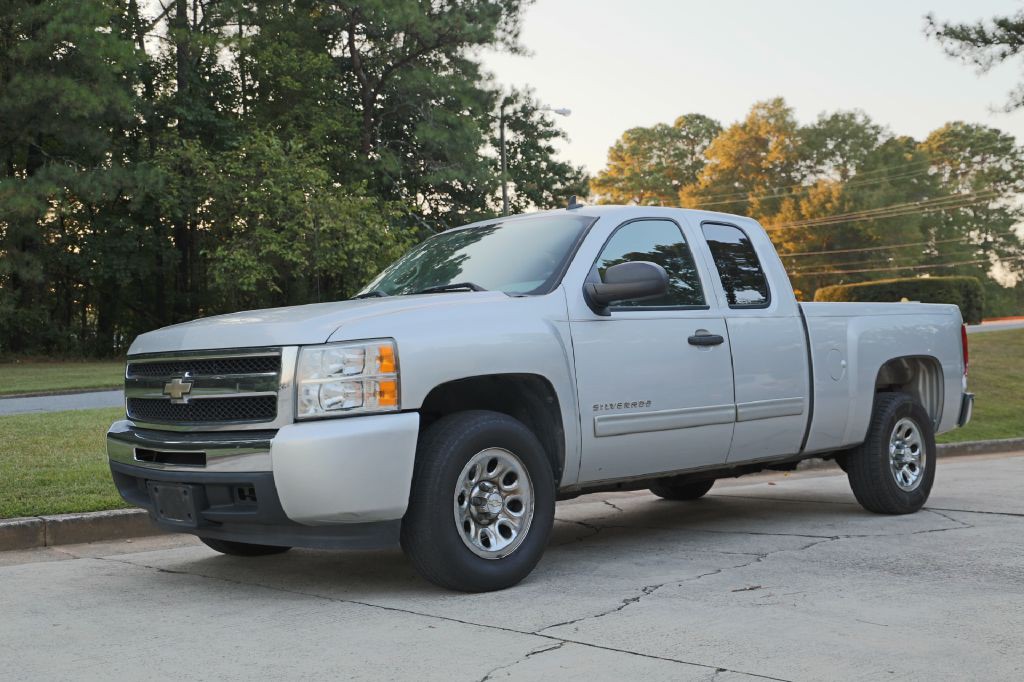 2011 Chevrolet Silverado 1500 Image 1