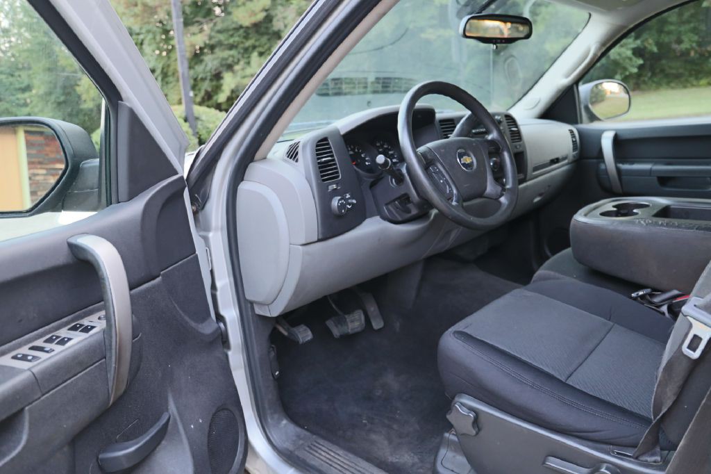 2011 Chevrolet Silverado 1500 Image 10