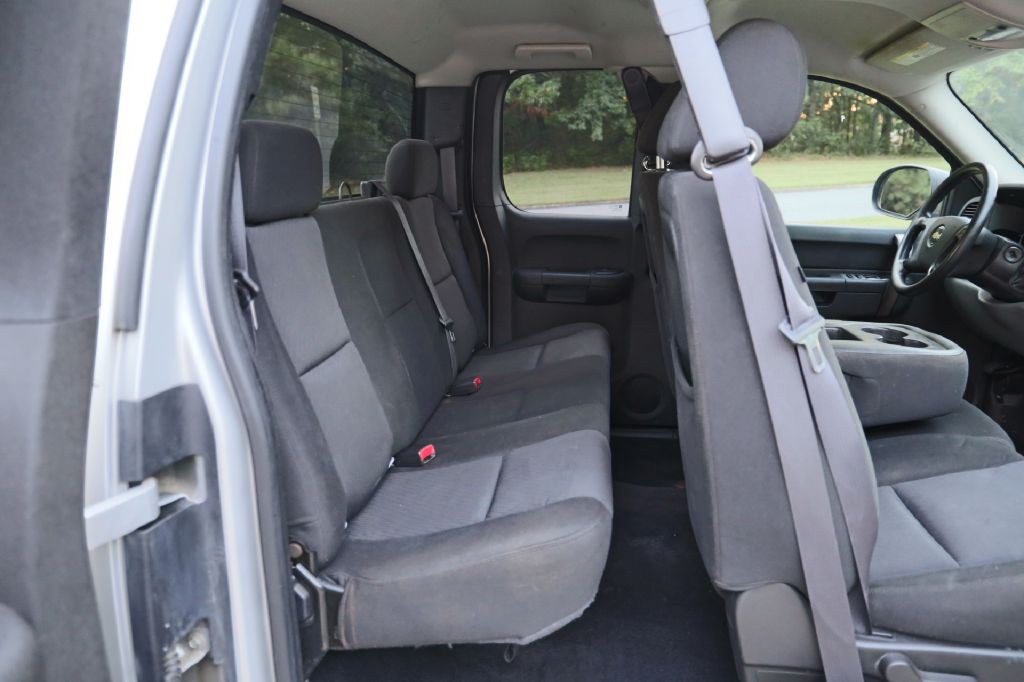 2011 Chevrolet Silverado 1500 Image 13