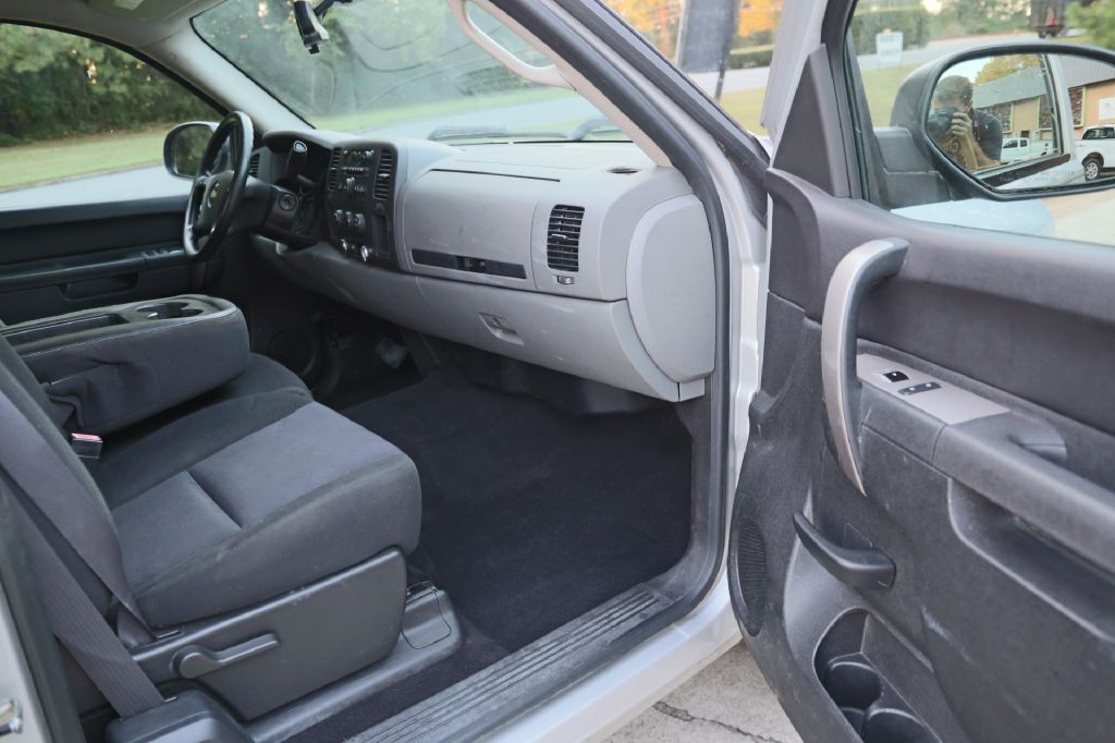 2011 Chevrolet Silverado 1500 Image 15