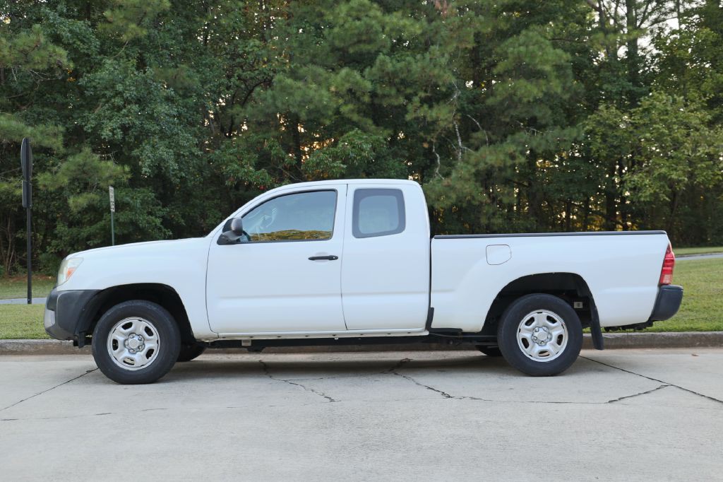 2014 Toyota Tacoma Image 2