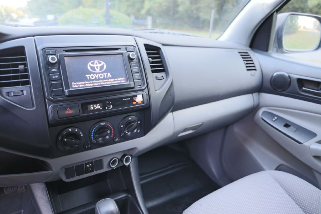 2014 Toyota Tacoma Image 12