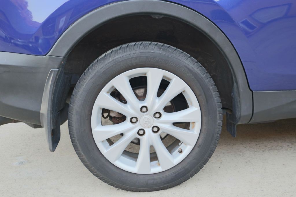 2015 Toyota Rav4 Image 9