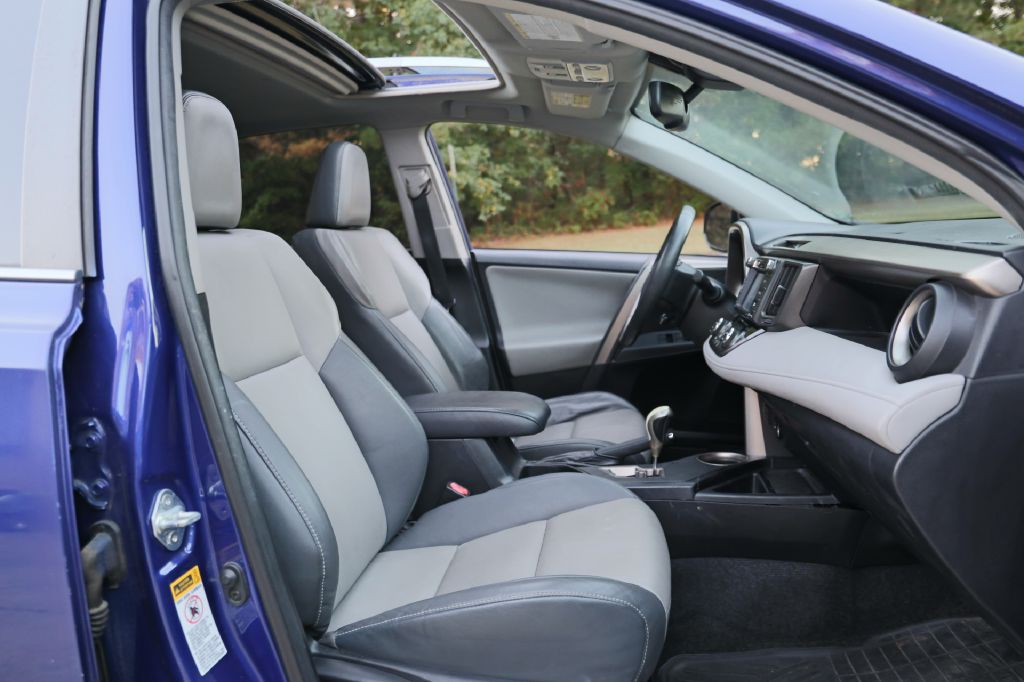 2015 Toyota Rav4 Image 17