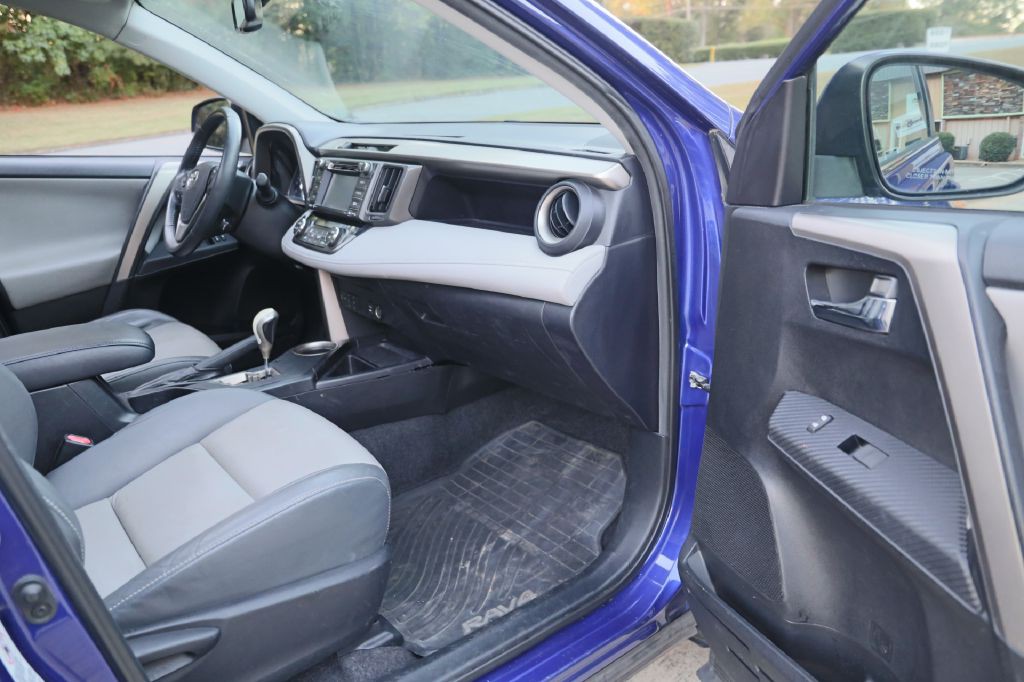 2015 Toyota Rav4 Image 18
