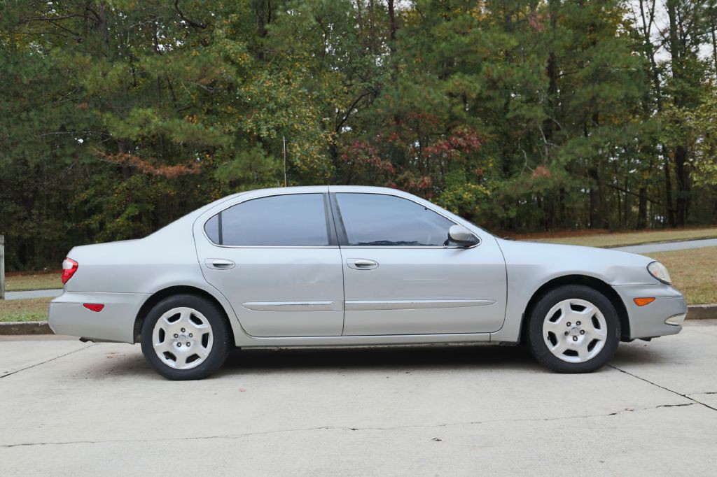 2001 INFINITI I30 Image 8