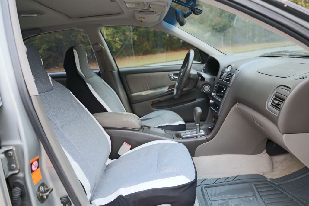 2001 INFINITI I30 Image 15