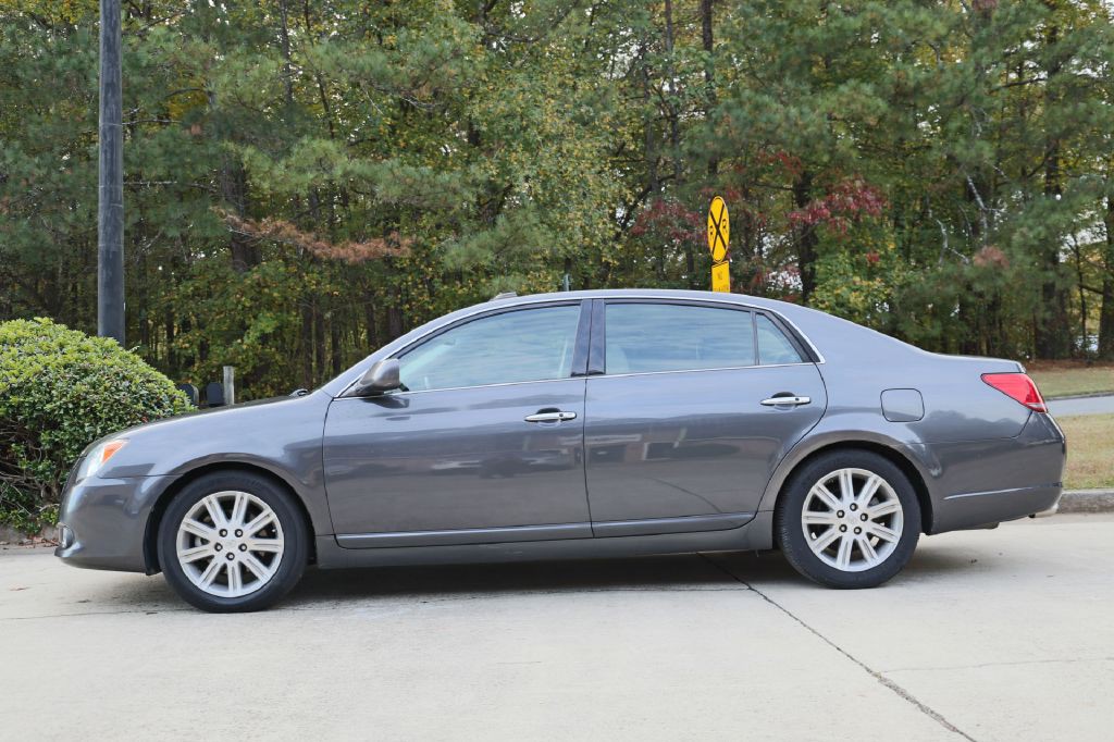2008 Toyota Avalon Image 2