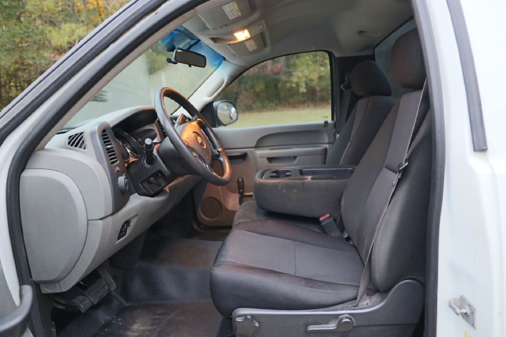 2013 Chevrolet Silverado 1500 Image 9