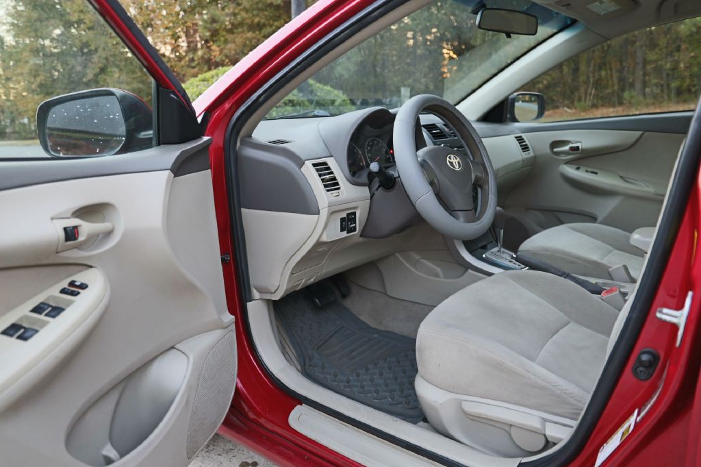 2010 Toyota Corolla Image 10