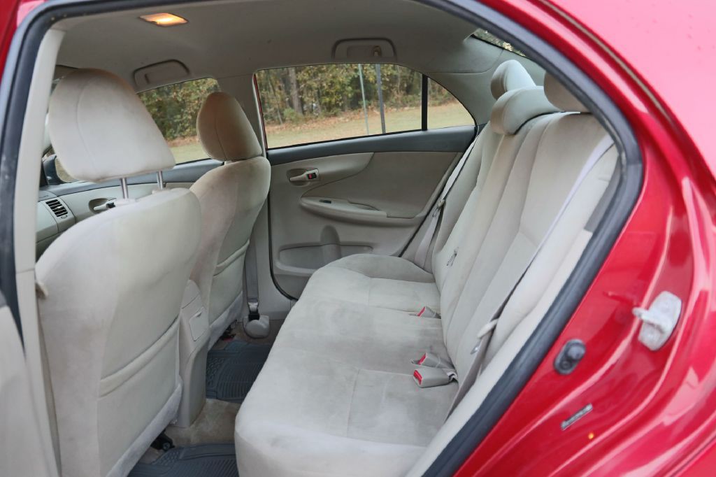 2010 Toyota Corolla Image 11