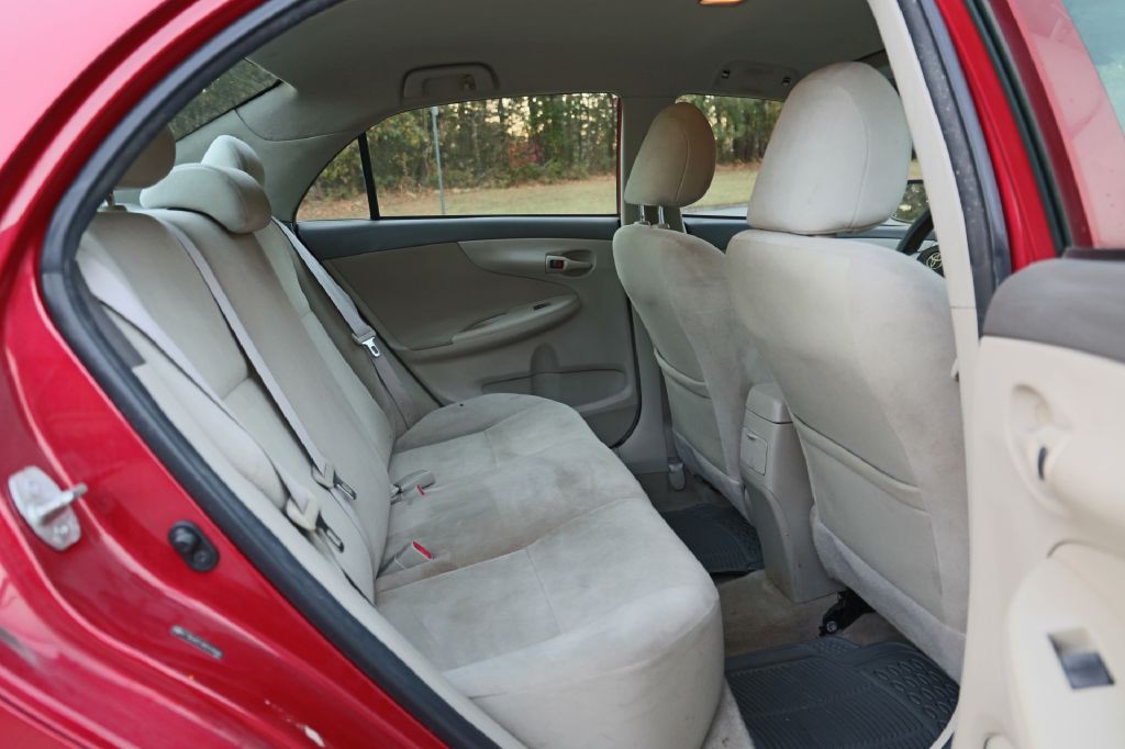 2010 Toyota Corolla Image 12