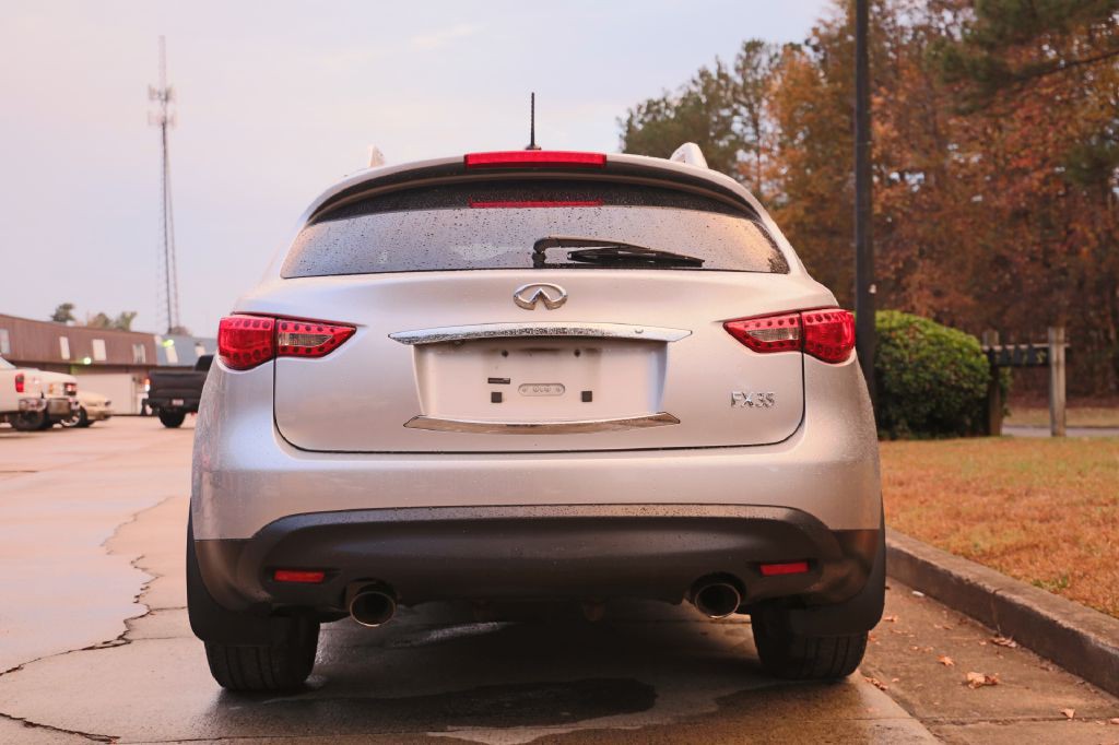 2010 INFINITI FX35 Image 4