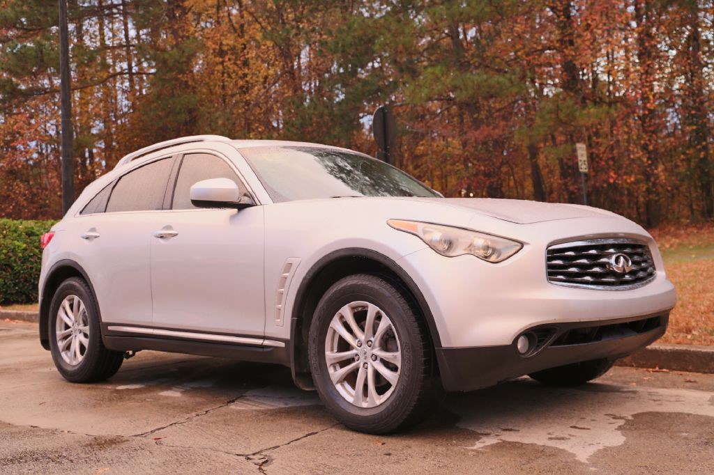 2010 INFINITI FX35 Image 9
