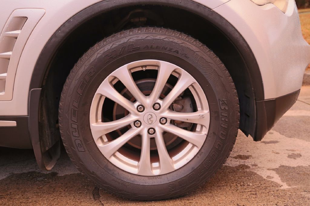 2010 INFINITI FX35 Image 11