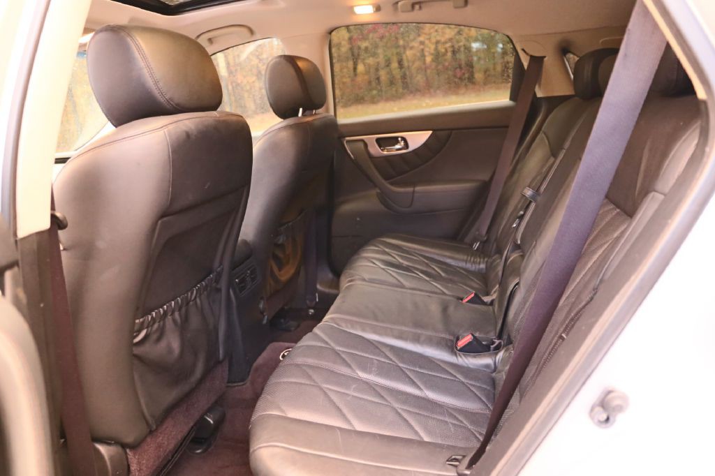 2010 INFINITI FX35 Image 16