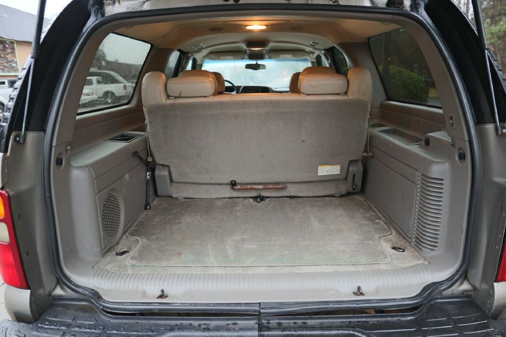 2002 GMC Yukon Image 16