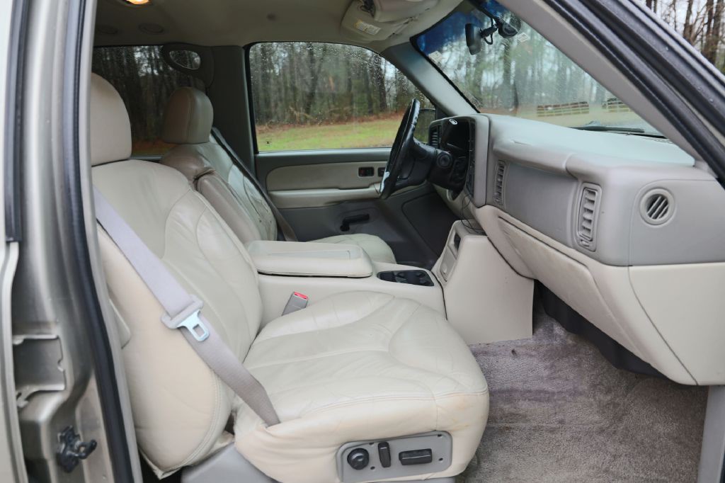 2002 GMC Yukon Image 18