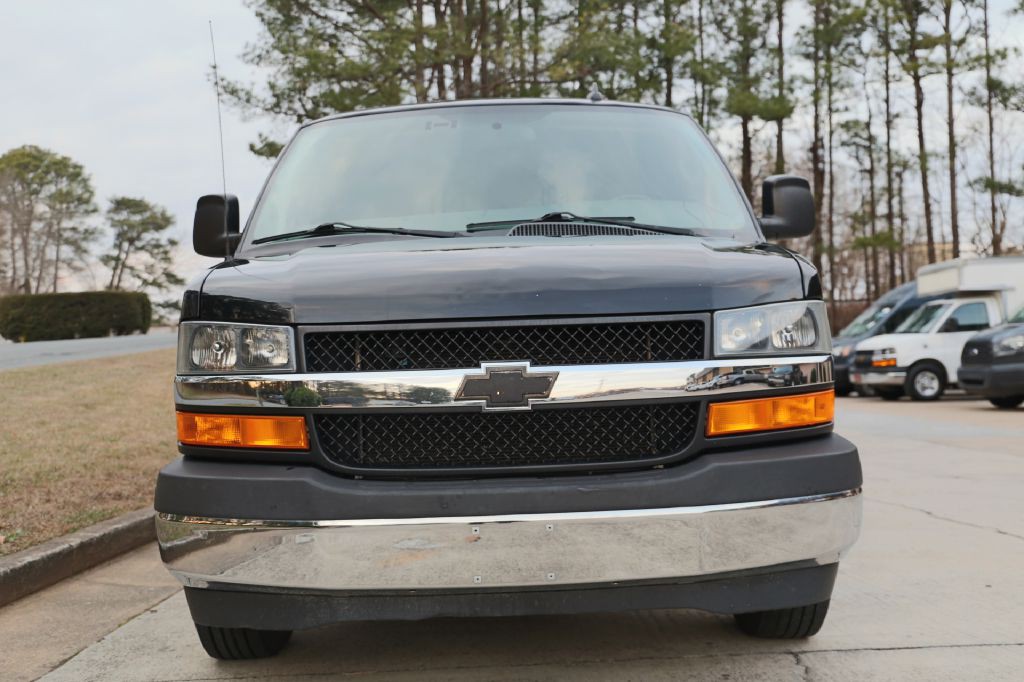 2018 Chevrolet Express Image 5