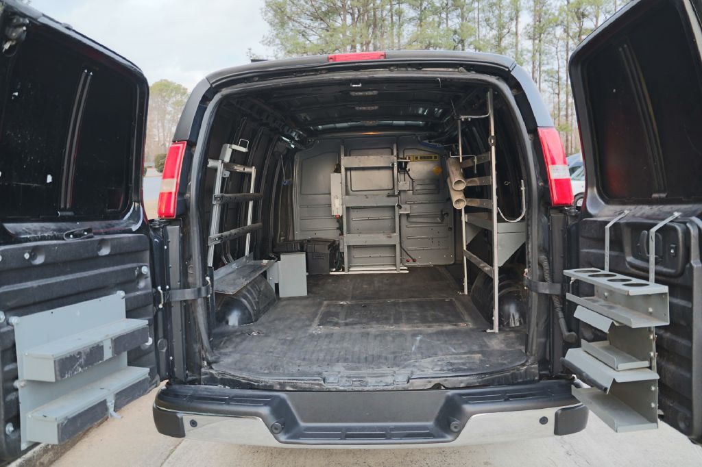 2018 Chevrolet Express Image 18