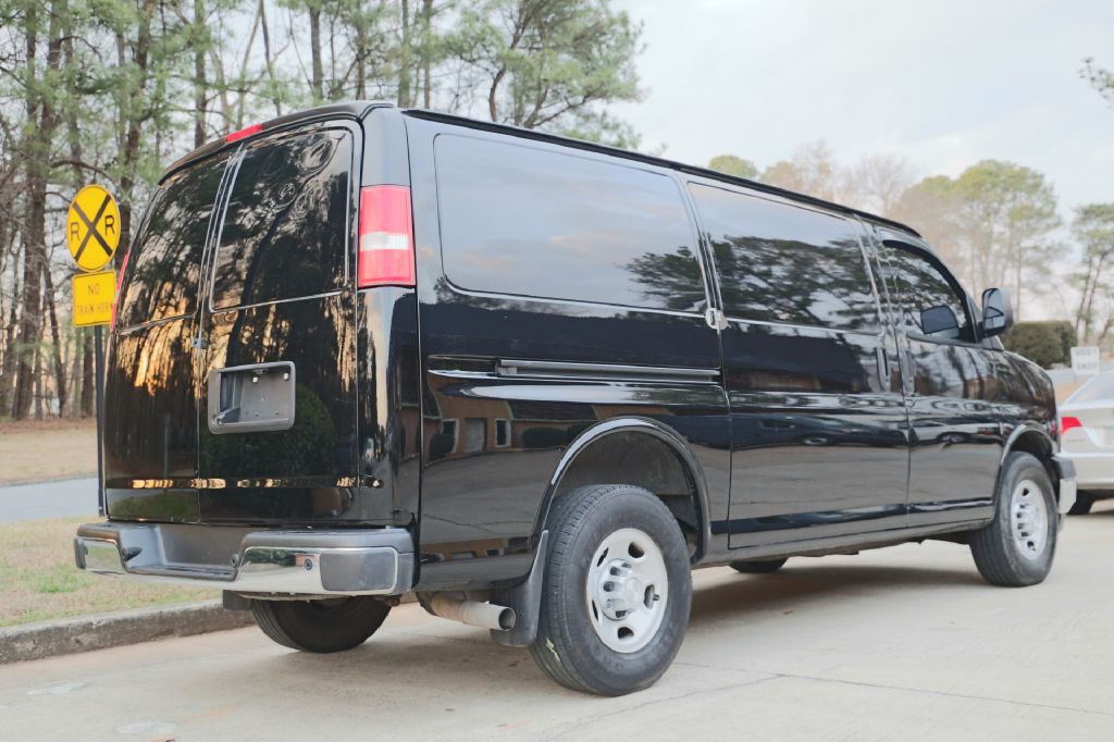 2018 Chevrolet Express Image 8