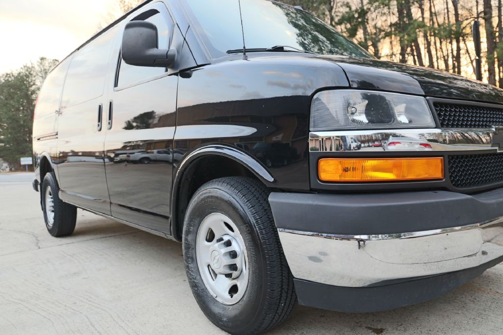 2018 Chevrolet Express Image 11