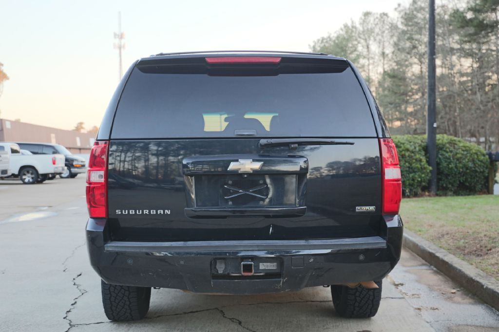 2008 Chevrolet Suburban Image 4