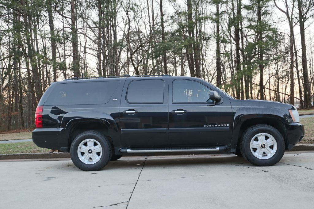 2008 Chevrolet Suburban Image 8