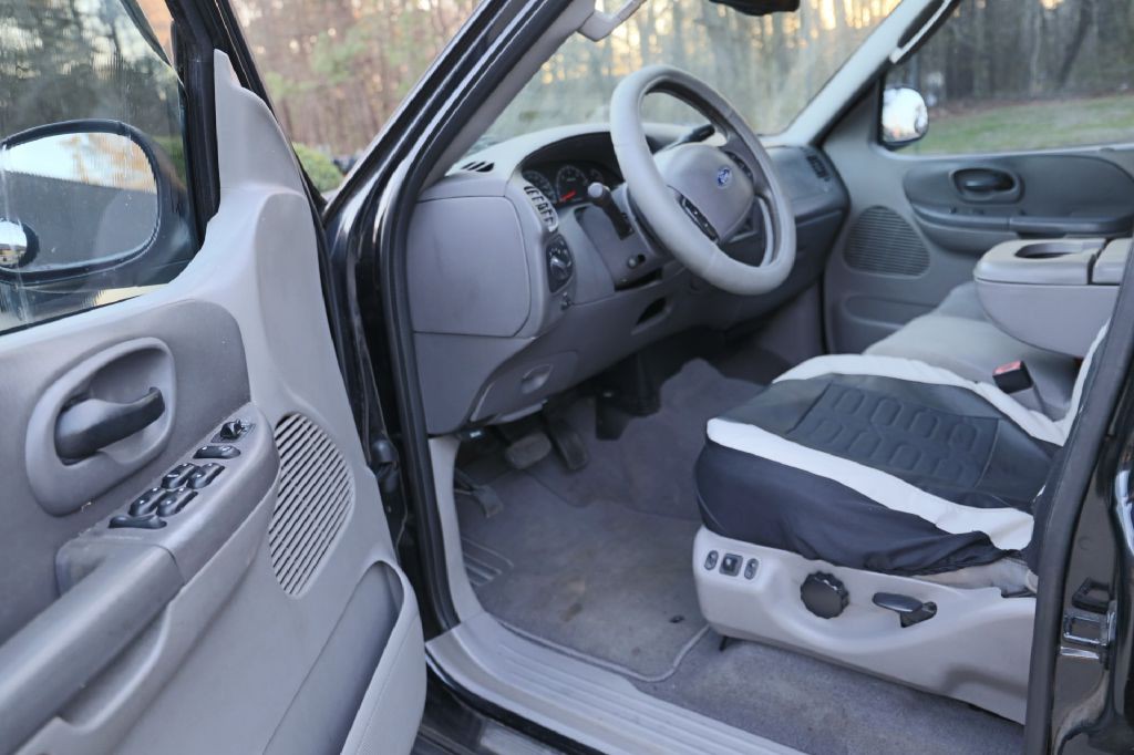 2003 Ford F-150 Image 13