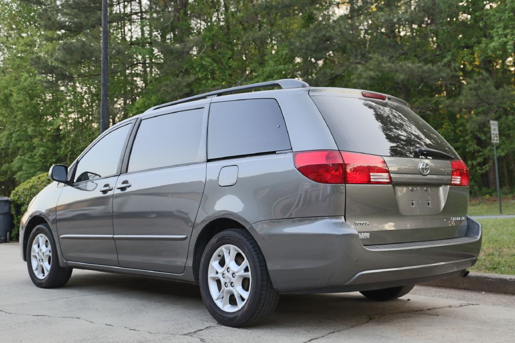 2004 Toyota Sienna Image 3