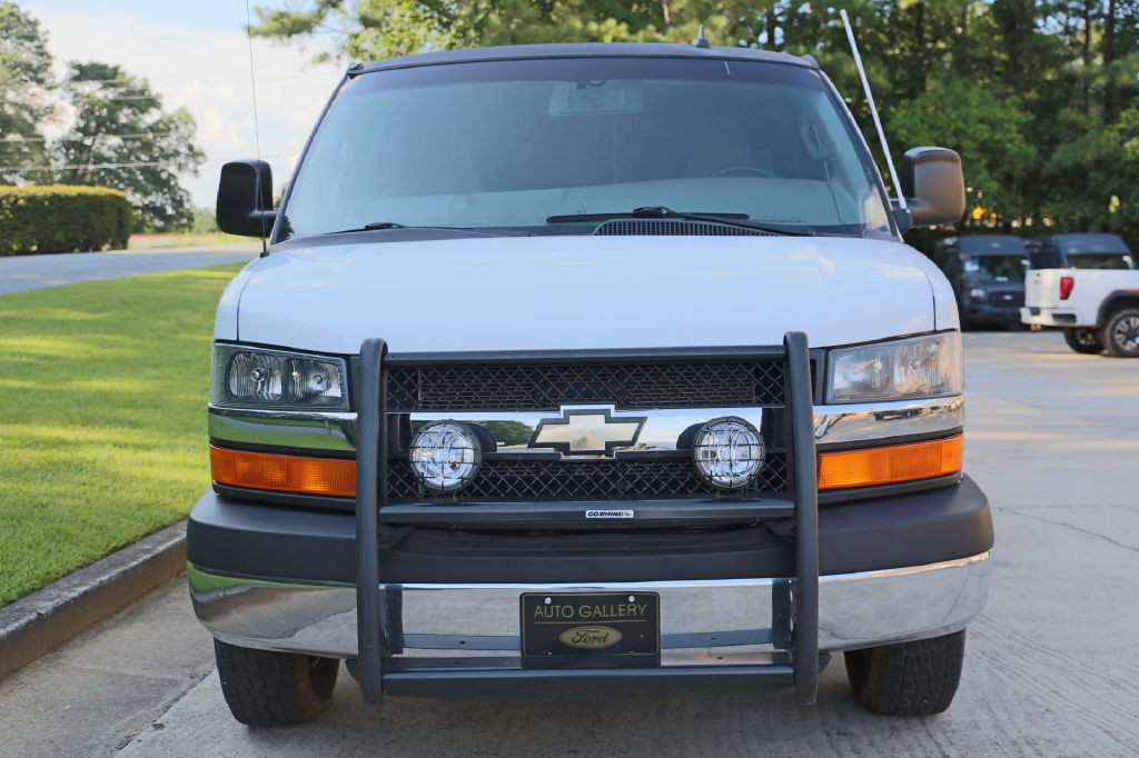 2016 Chevrolet Express Image 5