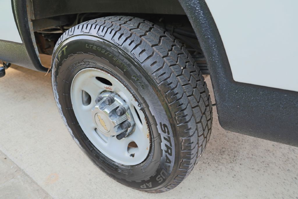 2016 Chevrolet Express Image 22