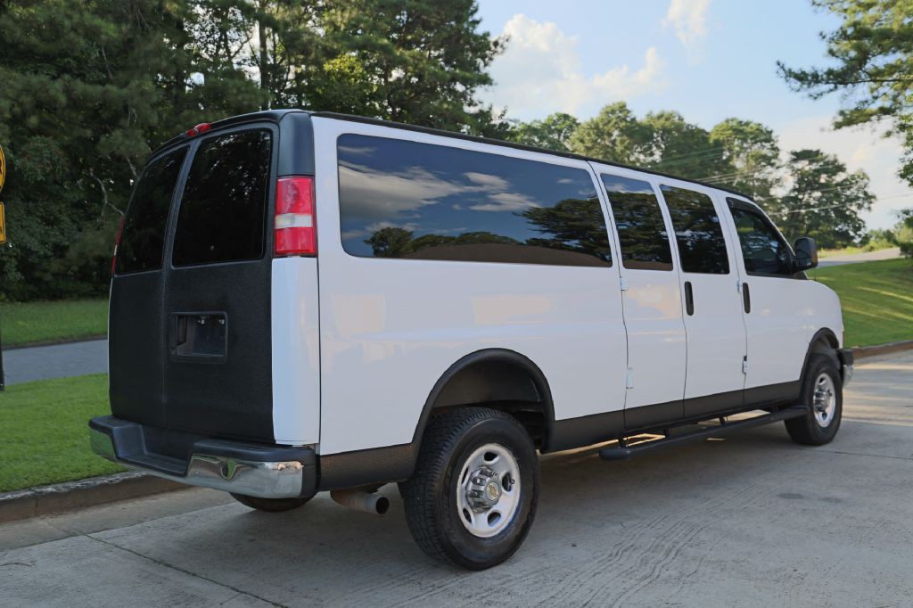 2016 Chevrolet Express Image 7