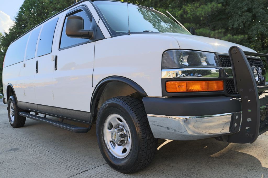 2016 Chevrolet Express Image 10