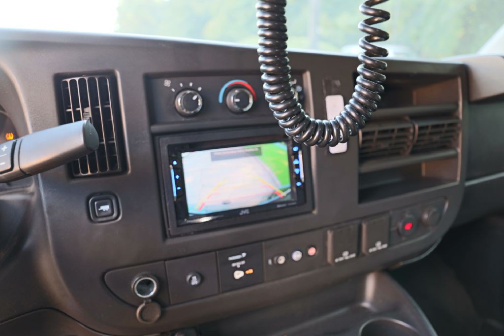 2016 Chevrolet Express Image 14