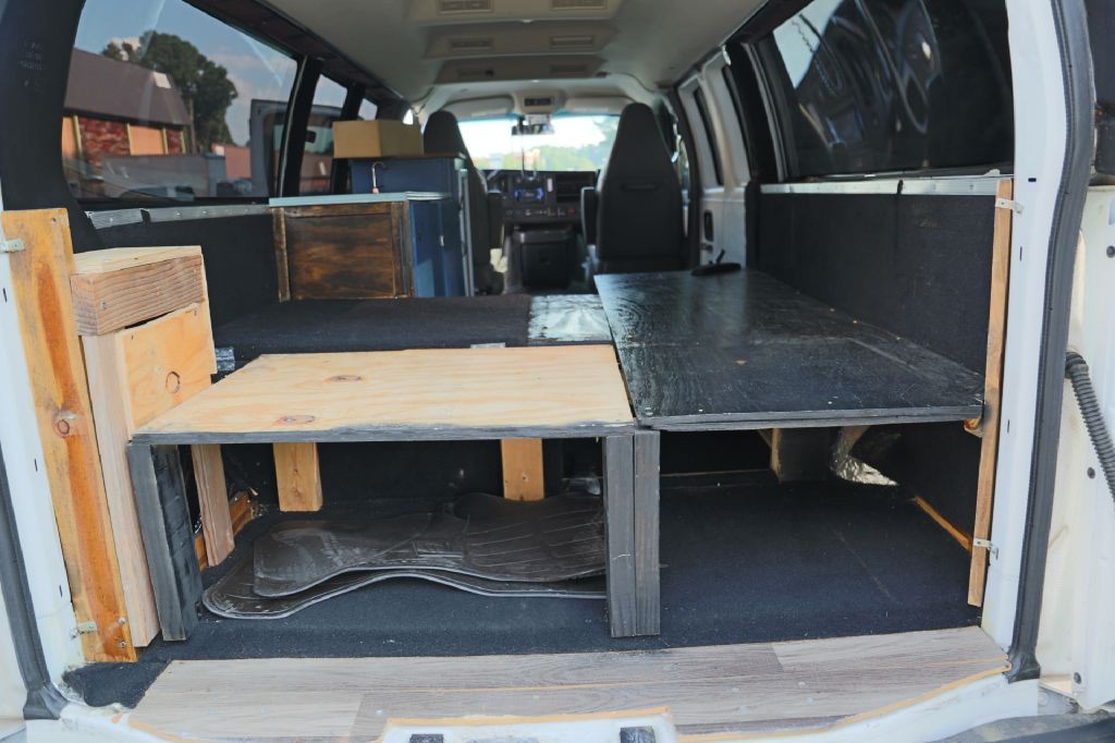 2016 Chevrolet Express Image 15