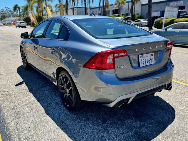 2017 Volvo S60 Image 3
