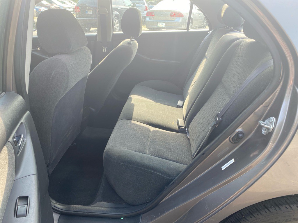 2003 Toyota Corolla Image 8