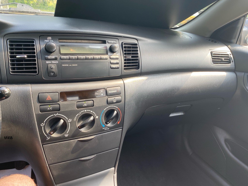 2003 Toyota Corolla Image 10