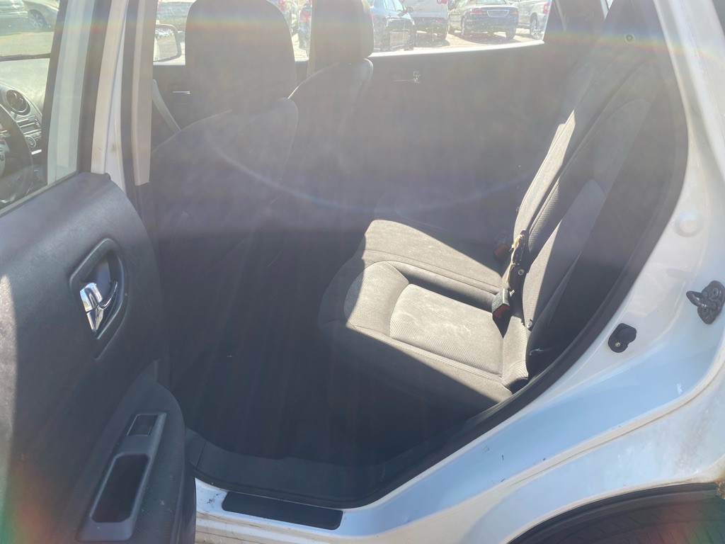 2013 Nissan Rogue Image 9