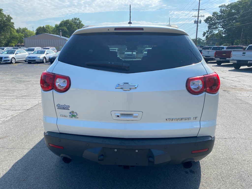 2011 Chevrolet Traverse Image 3