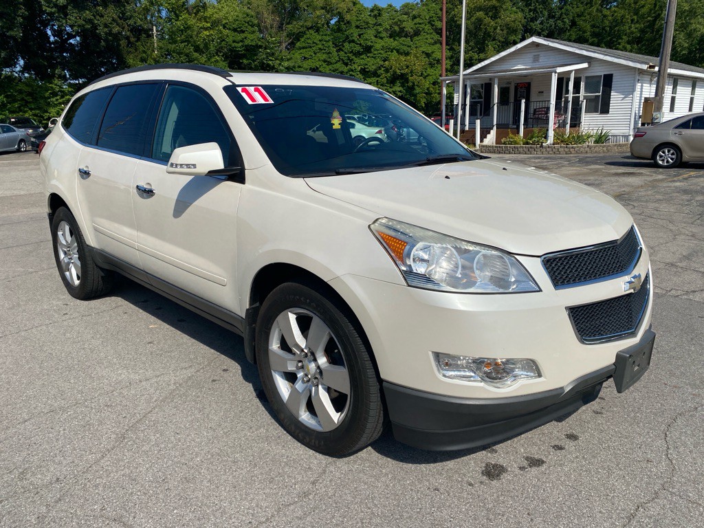 2011 Chevrolet Traverse Image 5
