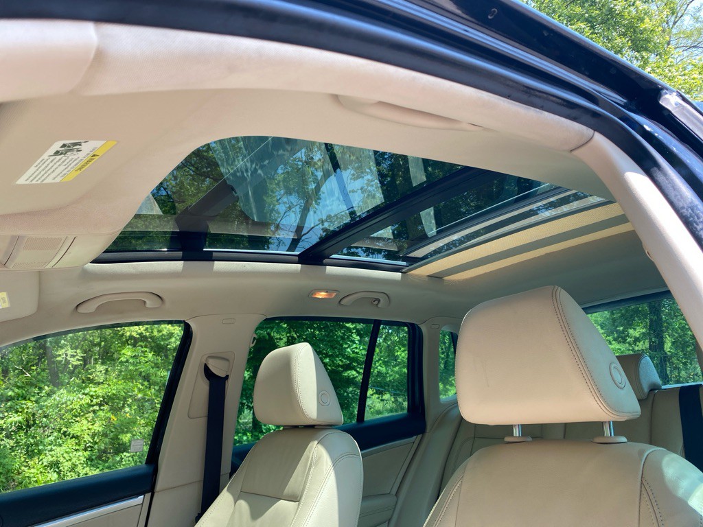 2012 Volkswagen Tiguan Image 11